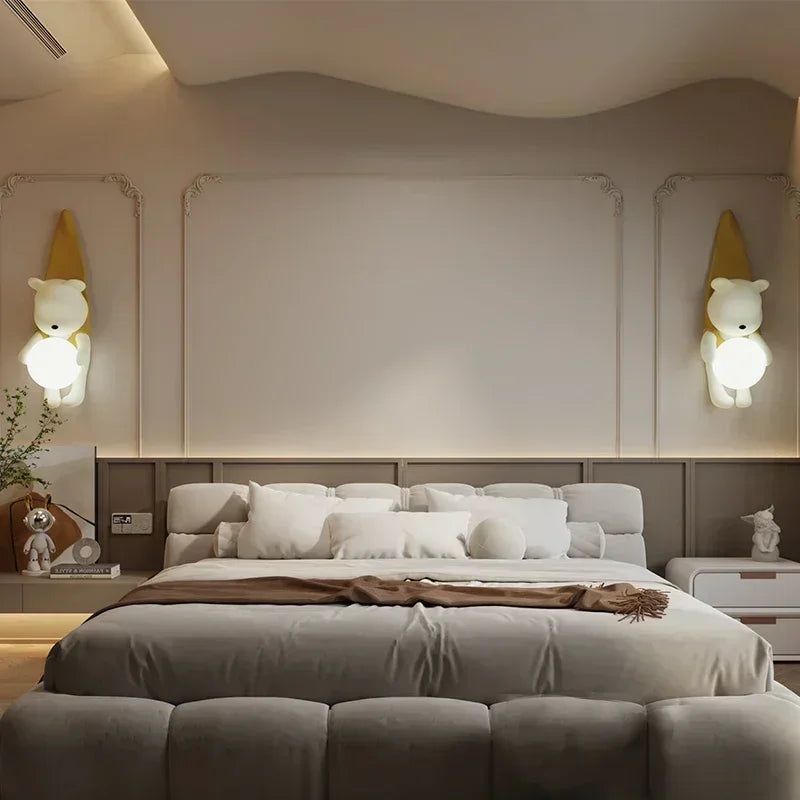 Nordycka lampa ścienna z żywicy LED do pokoju dziecięcego miś