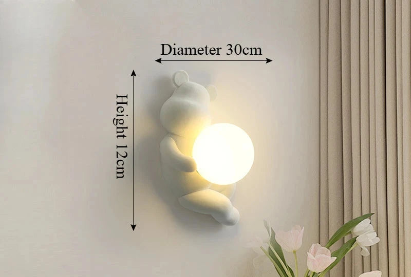 SANDYHA lampa miś ścienna z okrągłą żarówką o średnicy 30 cm i wysokości 12 cm