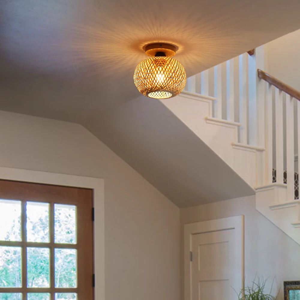 Uniwersalny dekoracyjny lampa sufitowa opleciona wikliną rozpraszająca ciepłe światło