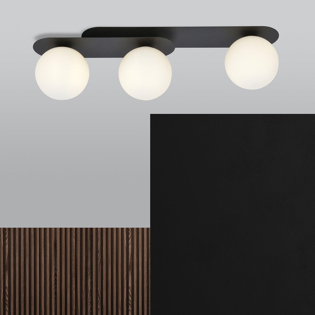 PLAZA 3 BLACK/OPAL