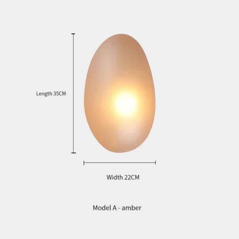 Jajowata lampa amber model A emitująca ciepłe światło 35x22 cm lampy dekoracyjne na ścianę do salonu