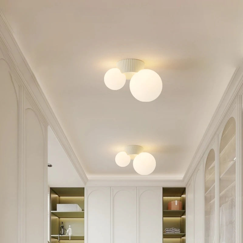 Nowoczesna francuska lampa sufitowa LED do holu i balkonu