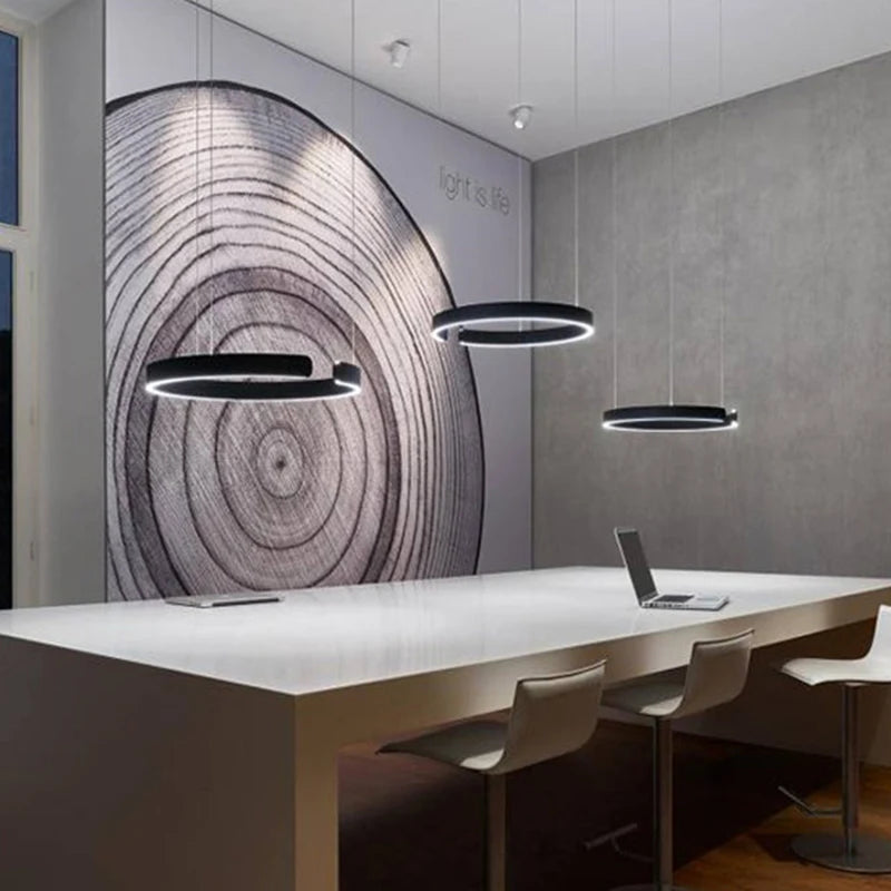 Nowoczesny Luksusowy Żyrandol LED C-Ring o Regulowanej Jasności