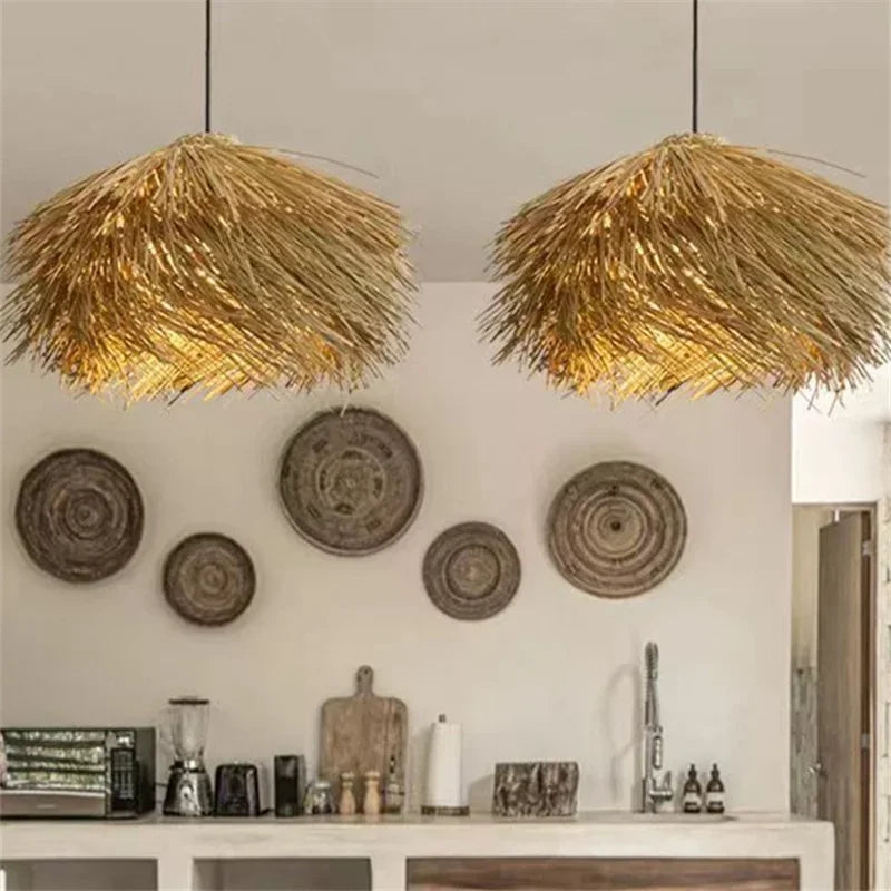 SaloEElaitte boho lampa wisząca z naturalnych materiałów nad kuchennym blatem