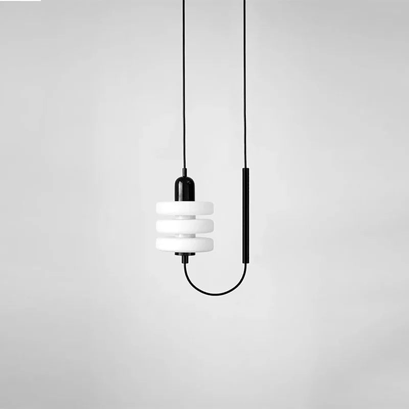 DAMIASMIL designerska lampa wisząca, biała i czarna, kadr przód, przeznaczenie: wnętrza nowoczesne