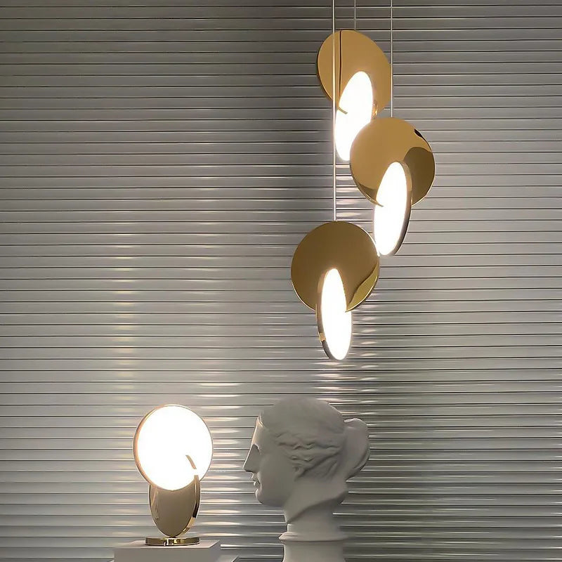 Jaśnie Panie designerska lampa wisząca złota, prosty nowoczesny design, do salonu