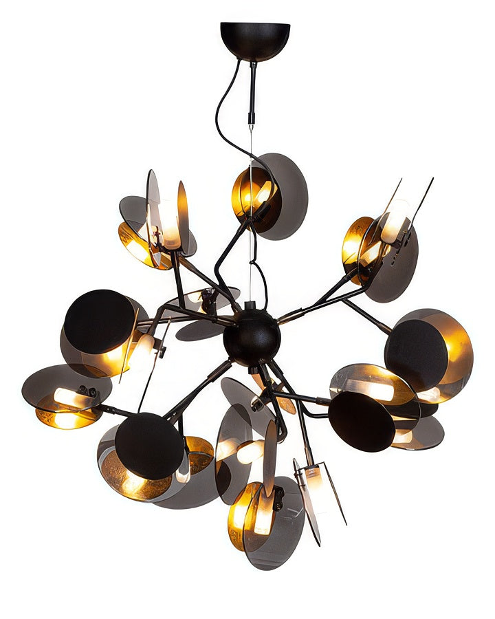 Nowoczesna designerska lampa wisząca z eleganckimi kloszami w różnych kształtach