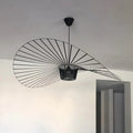 Designerski żyrandol do salonu w nowoczesnym stylu z metalowej siatki i unikalnym kształtem