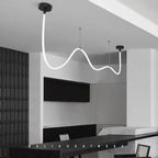 Designerskie oświetlenie wnętrz HomeLover w formie nowoczesnej białej lampy sufitowej z zakrzywionym kształtem