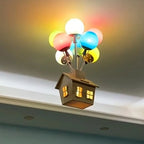 Lampa sufitowa Dom z balonami, kolorowa z motywem domu, idealna do pokoju dziecięcego