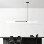 Minimalistyczna lampa do salonu minimalistyczna Gather czarna wisząca nad stołem