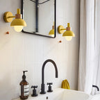Kolorowa lampa Claeted, lampa ścienna, żółta, widok przód, do łazienki