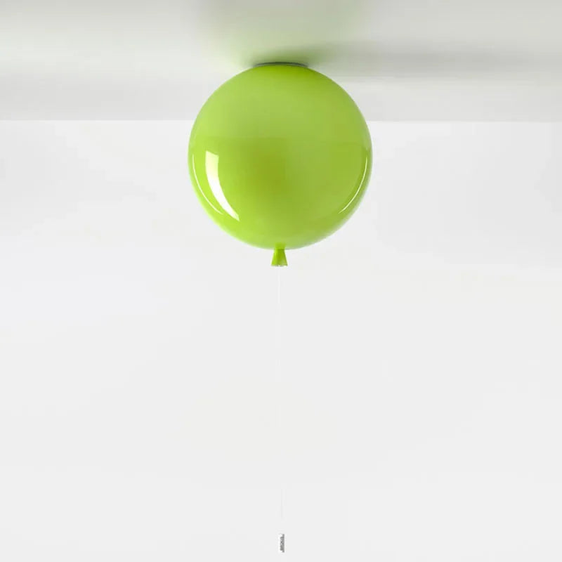 Kolorowe lampy balonowe w zielonym kolorze montowane na suficie do nowoczesnego oświetlenia