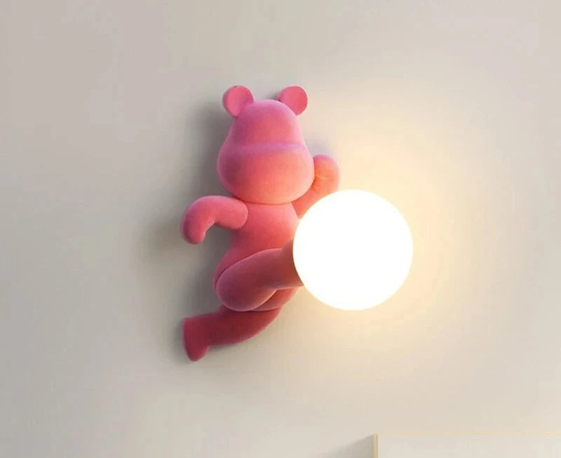 Lampa miś SANDYHA różowa nocna lampa dziecięca ścienna z kulistym źródłem światła