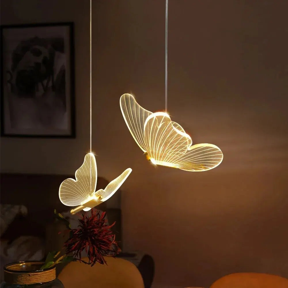 YUGUUK nowoczesna lampa motyl wisząca ze złotym światłem w kształcie skrzydeł motyla