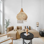 Lampa rattanowa, sufitowa, beżowa, kadr z przodu, idealna do salonu