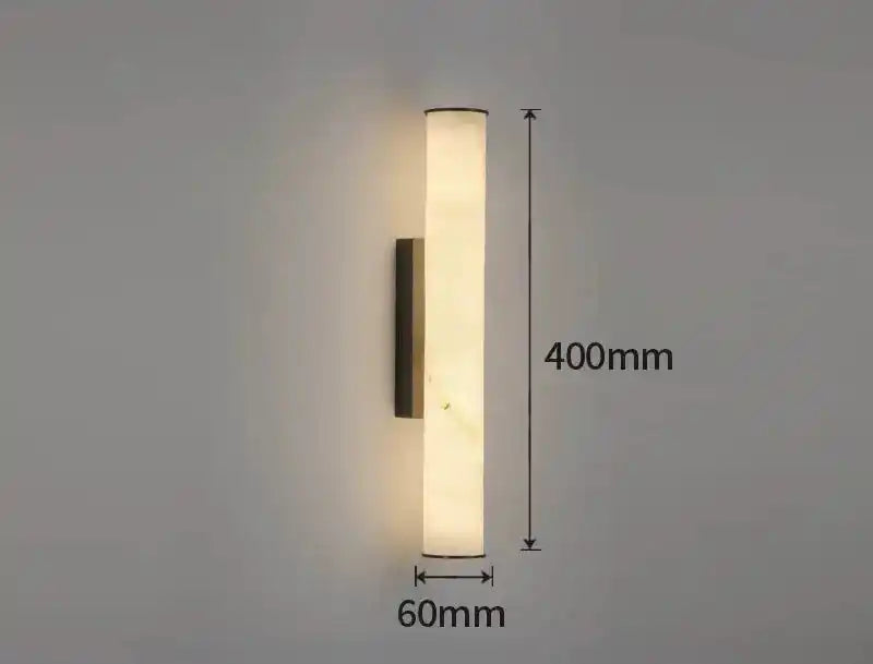 Nowoczesna lampa ścienna o wymiarach 400mm na 60mm z białym światłem i prostym designem