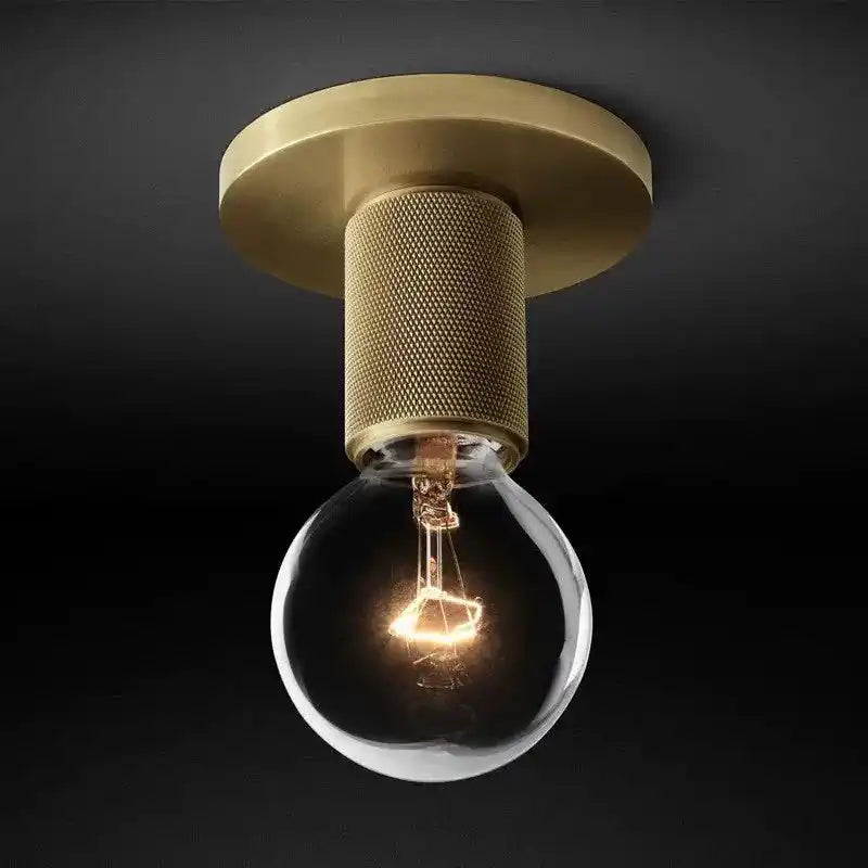 Lampa sufitowa Vira w kolorze złotym z dekoracyjną żarówką i metalową oprawą