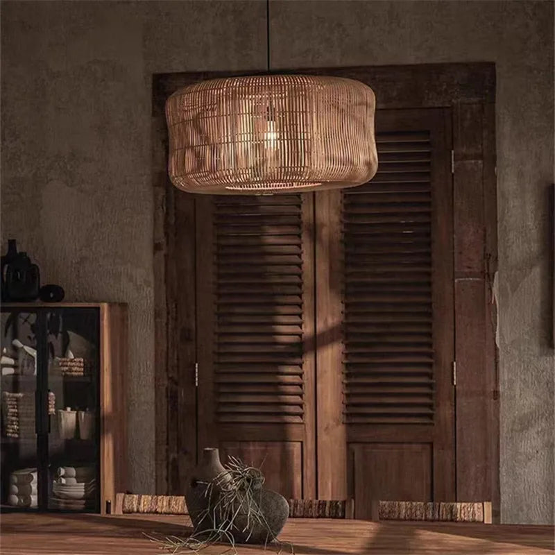 Lampa wisząca BOHO od HomeLover z plecionym abażurem w naturalnym stylu boho