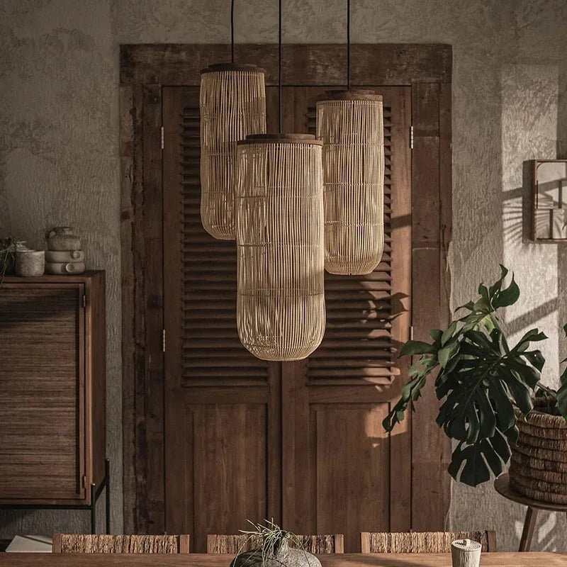 Lampa wisząca BOHO HomeLover z trzema wiklinowymi abażurami w naturalnym kolorze