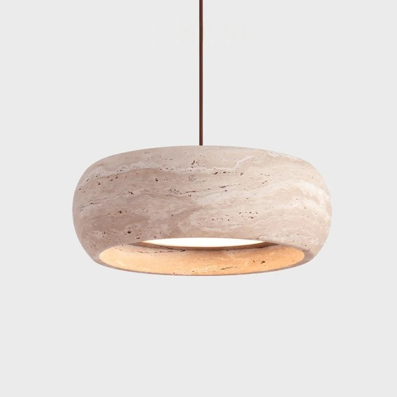 Lampa wisząca z naturalnego kamienia w stylu minimalistycznym, idealna do nowoczesnych wnętrz