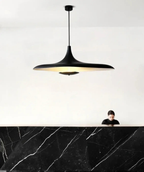 Luk Star lampa wisząca minimalistyczna czarna nowoczesna nad blatem kuchennym