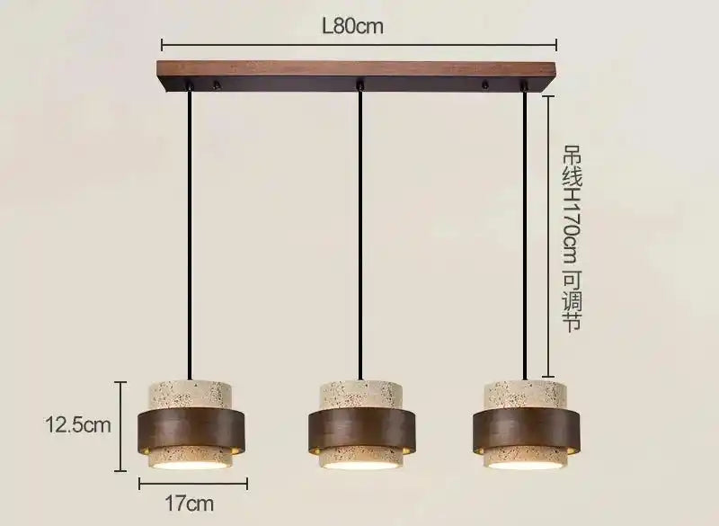 Nowoczesna lampa wisząca z trzema okrągłymi abażurami i drewnianą podstawą