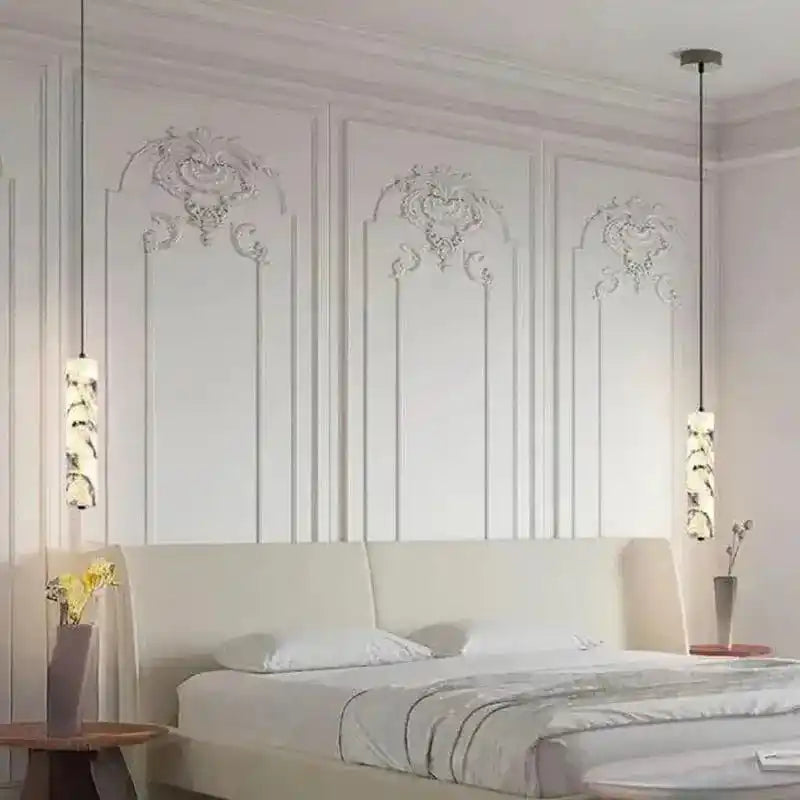 Nowoczesne lampy wiszące JIANKEXING XUNMI z marmurowym wzorem w sypialni z białym łóżkiem