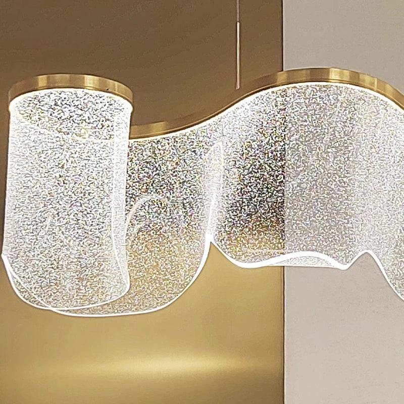 ProFix nowoczesna lampa wisząca z falistym mlecznym kloszem i złotą metalową ramą