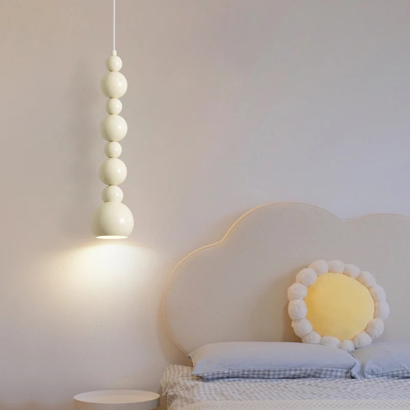Huang Chu Lighting minimalistyczna lampa, wisząca, beżowa, przód, do nowoczesnych wnętrz