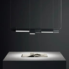 Nowoczesna lampa do jadalni od ROEDLIGHT o minimalistycznym designie i regulowanym oświetleniu