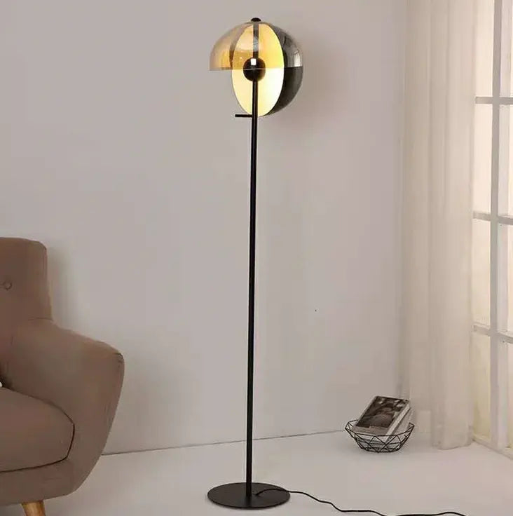 YANKE nowoczesna lampa stojąca z metalowym kloszem w minimalistycznym stylu