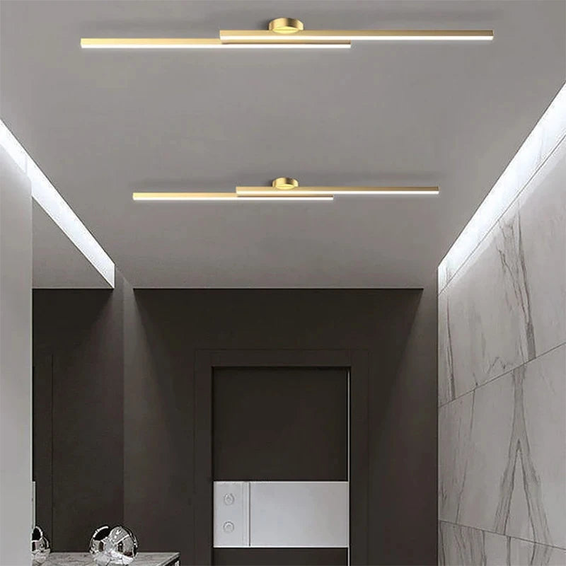 Nowoczesna lampa sufitowa WLGNM z długimi, smukłymi ramionami LED w minimalistycznym wnętrzu