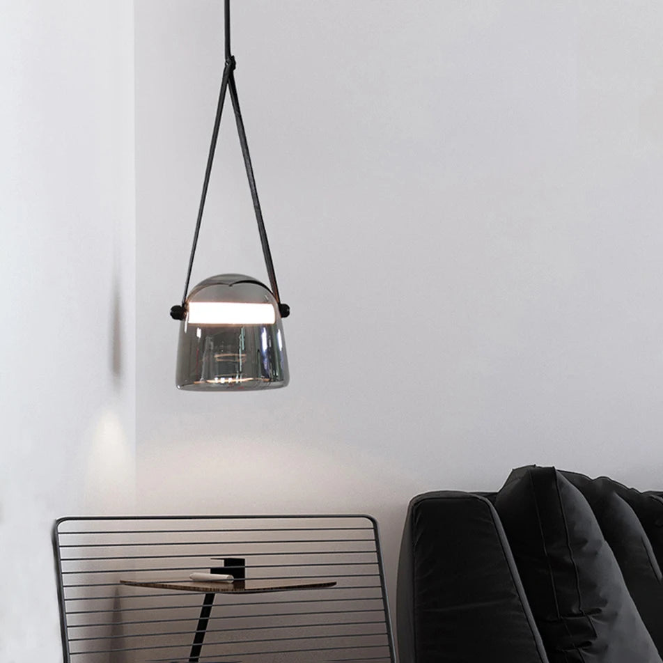 Nowoczesna lampa wisząca ZYZAO z metalowym kloszem i regulowanym zawieszeniem w salonie