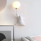 Lampy dla dzieci JIANKEXING w kształcie białego misia trzymającego kulistą lampę ścienną
