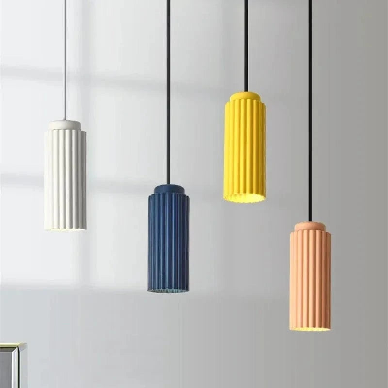 Nowoczesne lampy wiszące JOYINLED w czterech kolorach z cylindrycznymi kloszami