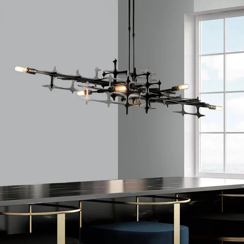 Nowoczesny żyrandol MAKINOLAD z czarną metalową konstrukcją i designerskimi żarówkami LED
