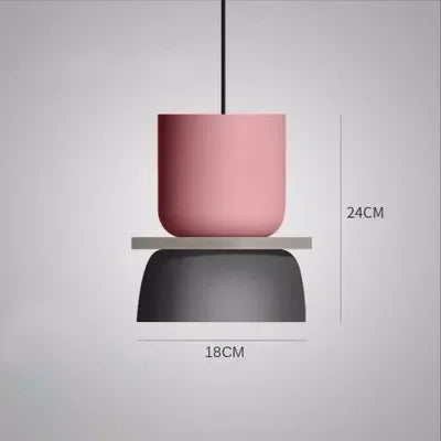 Jaśnie Panie, pastelowa lampa, różowa i czarna, widok z przodu, do nowoczesnych wnętrz