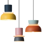 Pastelowa lampa wisząca, różne kolory, kadr przód, przeznaczenie salon