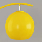 Żółta lampa stojąca JIANKEXING z kulistym kloszem i nowoczesnym designem