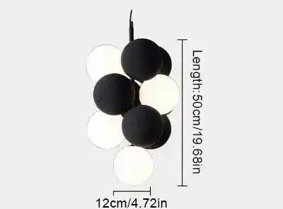 Nowoczesny żyrandol JIN YI Lighting Store z czarnymi i białymi kulistymi kloszami o wymiarach 50 cm na 12 cm